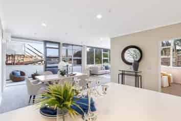 2J/21 Hargreaves Street, Saint Marys Bay