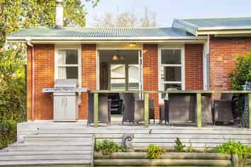 358 Levers Road, Matua