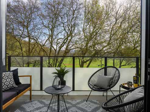 16/8 Dock Street, Auckland Central