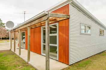 6 Pine Avenue, Kainga