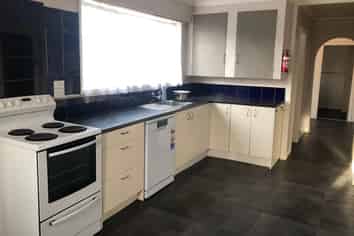 3 Wharf Street, Castlecliff