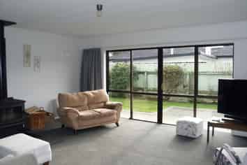 90 Lowe Street, Avenal