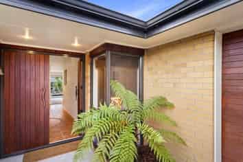 33 Te Wharau Drive, Greenhithe