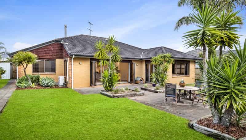 33 Te Wharau Drive, Greenhithe