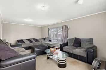 20 Frobisher Way, Clendon Park