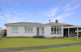 4 Sinclair Avenue, Westbrook