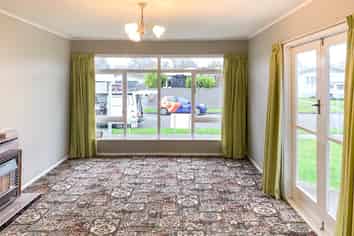 4 Sinclair Avenue, Westbrook