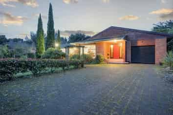 44 Rakiura Parade, Otatara