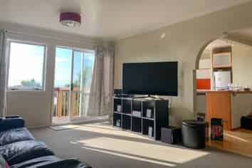 2/4 Coronation Road, Glenfield