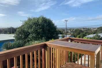 2/4 Coronation Road, Glenfield