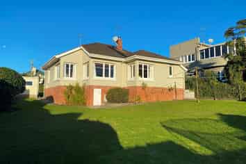 17 Edmund Street, Saint Heliers