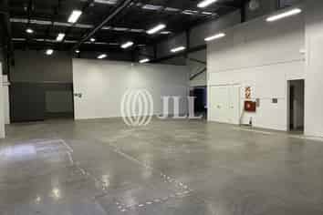 Four Avenue Warehouse with Showroom