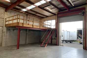 Functional 320sqm Industrial Unit