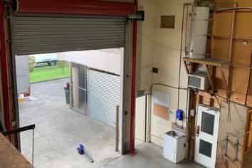 Functional 320sqm Industrial Unit