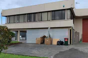 Functional 320sqm Industrial Unit
