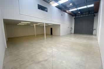 Immaculate Industrial Unit in Penrose