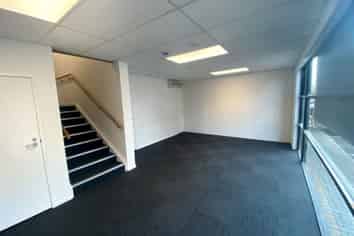 Immaculate Industrial Unit in Penrose