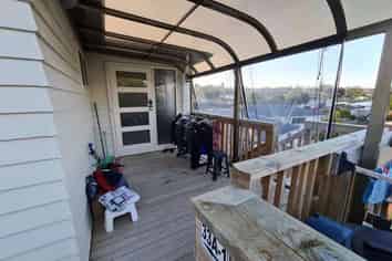 1-33A Cockayne Cres, Sunnynook