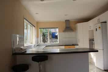 4 Trotting Tce, Albany