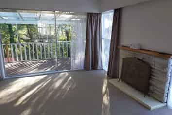 29 Downing St, Glenfield