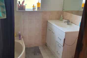 29 Downing St, Glenfield