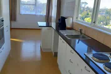 29 Downing St, Glenfield