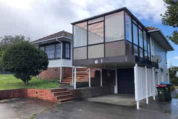 350 Hillsborough Road, Mount Roskill
