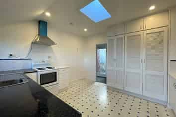 350 Hillsborough Road, Mount Roskill