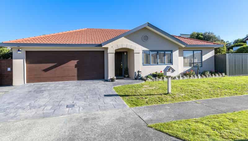 10 Lorna Irene Drive, 