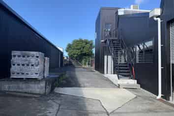 CBRE: 420sqm Warehouse with 2,000sqm Yard