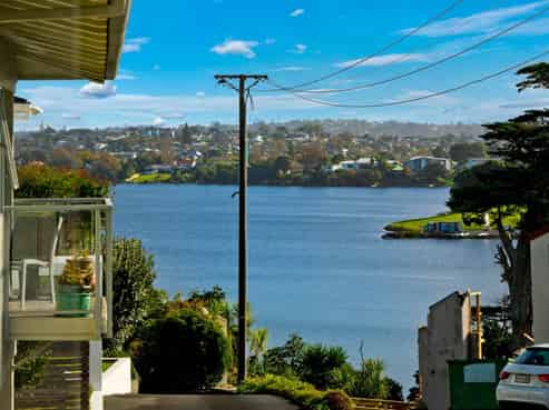 3/276 Hurstmere Road, Takapuna