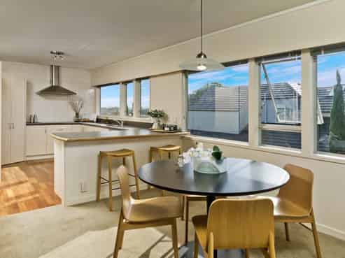 3/276 Hurstmere Road, Takapuna