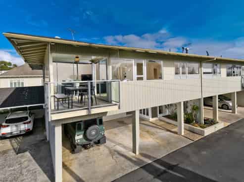 3/276 Hurstmere Road, Takapuna