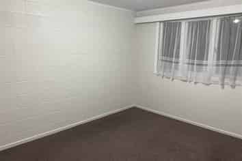 2/60 Edmonton road, Henderson