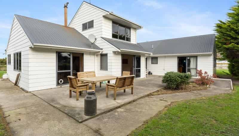 186 Awahuri Feilding Road, 