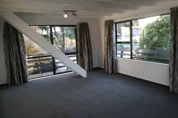 1/11 Burns Street, Sydenham