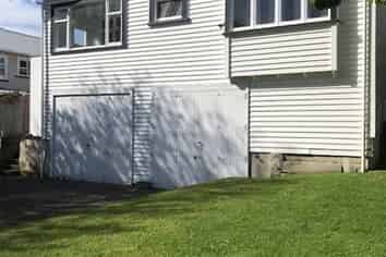 Taranaki - Address withheld