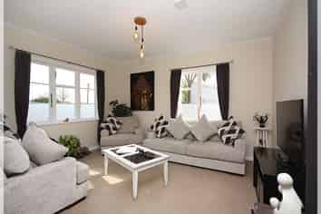 51 Stout Street, Shannon