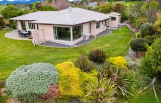 73 Totara View Road, 