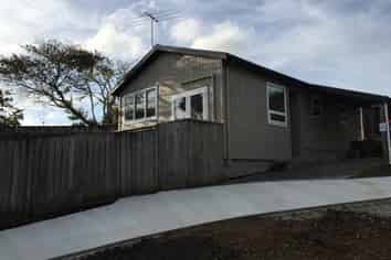 12A Isobel Road, Greenhithe