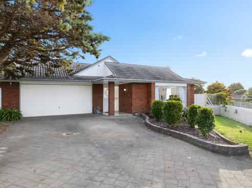 22 Carriage Close, Northpark