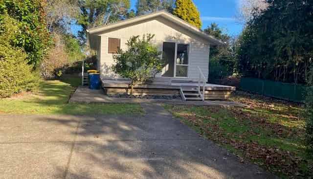 5a Birchwood Grove, Greenhithe