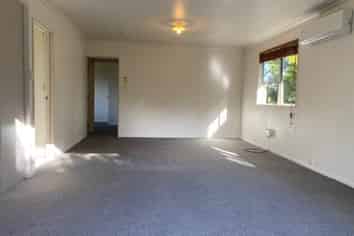 5a Birchwood Grove, Greenhithe