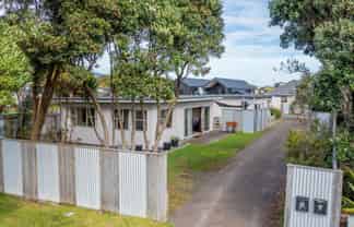 16 Eruini Street, Waikanae Beach