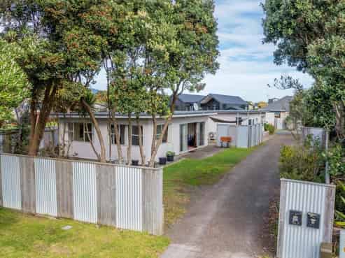 16 Eruini Street, Waikanae Beach
