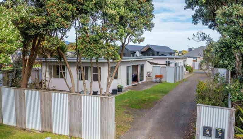 16 Eruini Street, Waikanae Beach