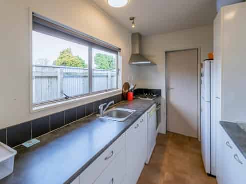 16 Eruini Street, Waikanae Beach