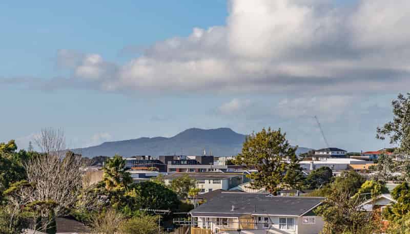 6 Hatherlow Street, Glenfield