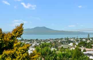 113 Sunrise Avenue, Murrays Bay