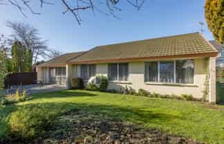 5 Chatswood Place, Bishopdale